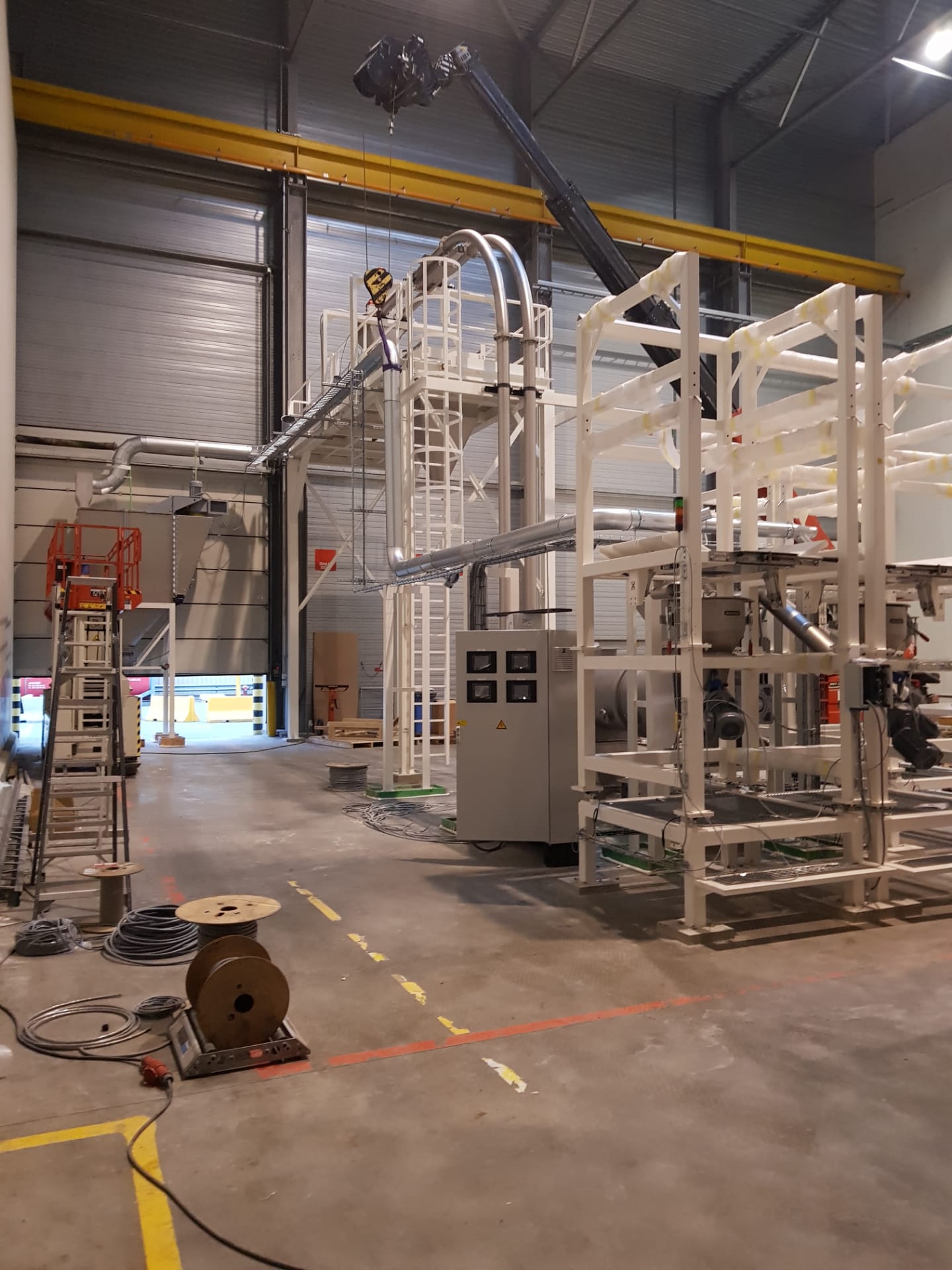 Montage van industriële installatie